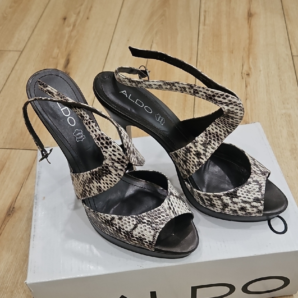 Aldo Black and Cream Heels with Snake Print